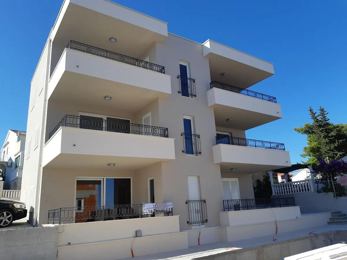 Apartment Lizzi. Trogir