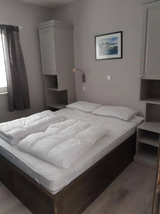 Apartment Lizzi. Trogir